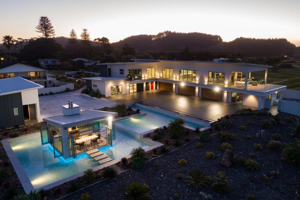 taipa-residence-arcline-architecture-pool-cabana-beach-lighting-evening-design-house (3)