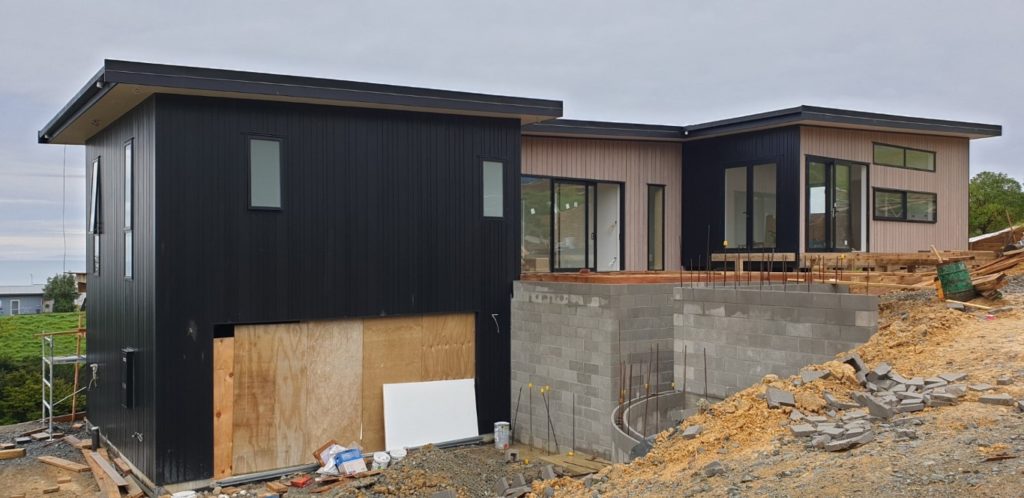 black-cedar-architecture-home-design-arcline-architecture-northland-nu-wall-building