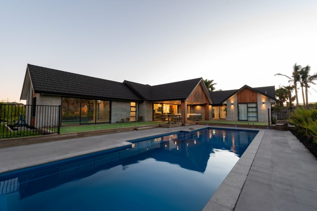 arcline-architecture-metrotile-telfer-roofing-kerikeri-home-design-northland-pool