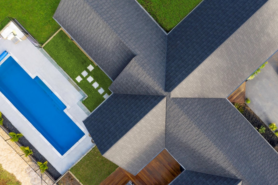 arcline-architecture-metrotile-telfer-roofing-kerikeri-home-design-northland-roof-drone-aerial-pool