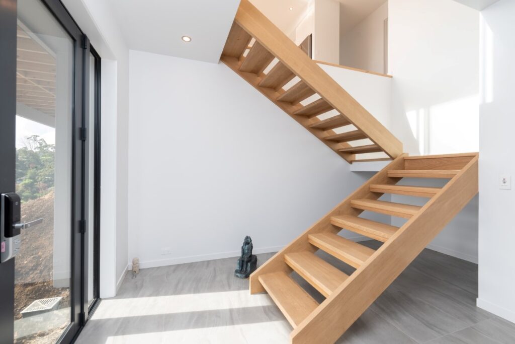forest-heights-home-kerikeri-architect-arcline-architecture-timber-stairs