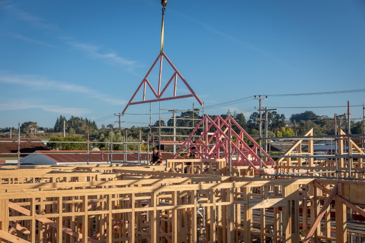 Timber-framing-arcline-building-crane (2)