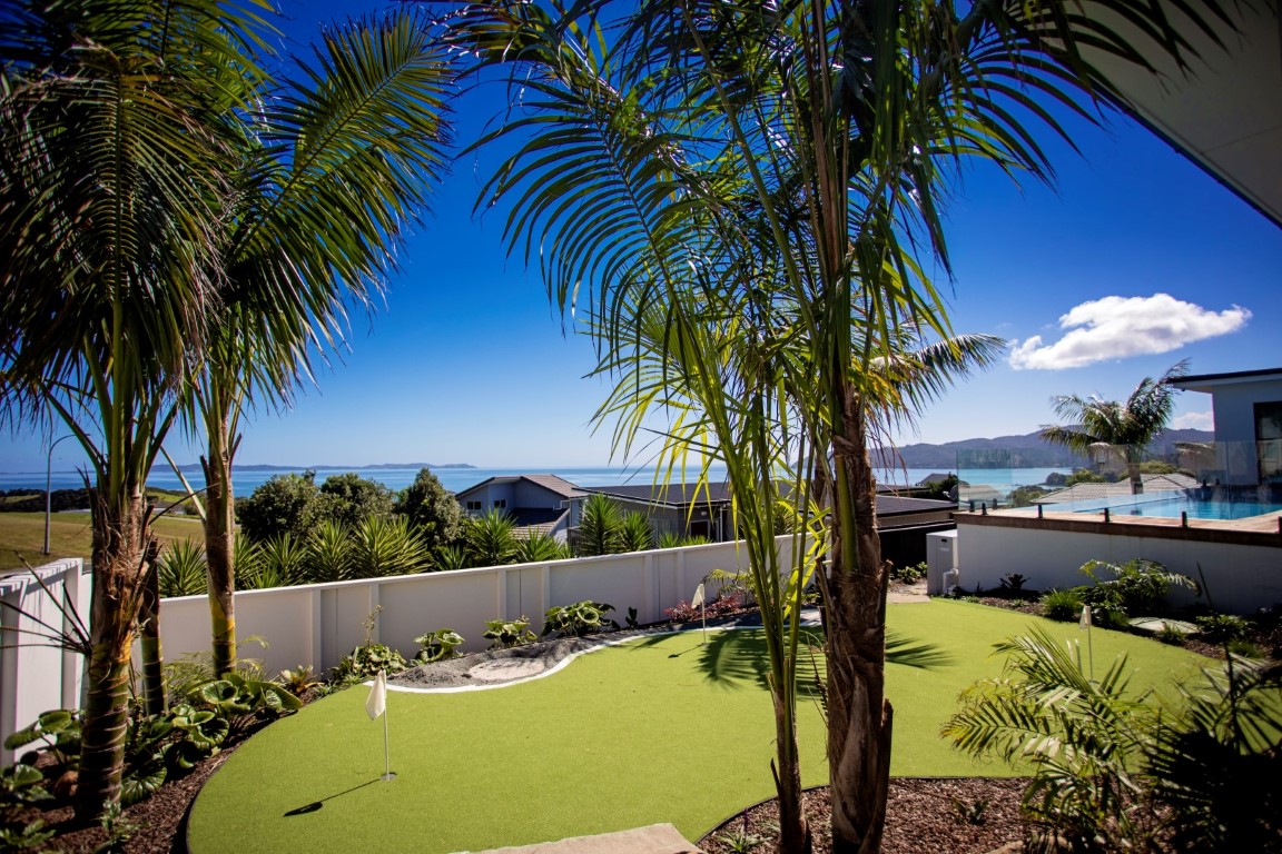 landscaping-golf-green-holes-arcline-architecture-palms-pool