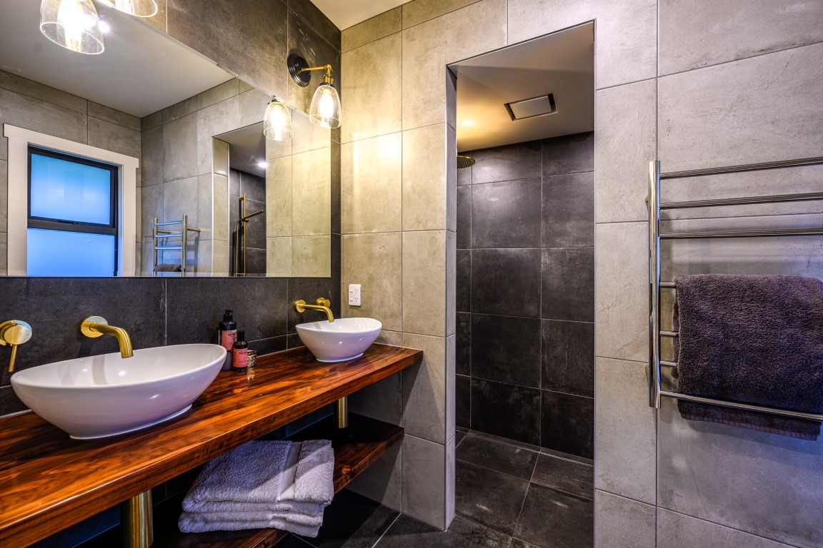 bathroom-design-arcline-architecture-fully-tiled-dark-light-mirror-floating-slab-vanity-arcline-architecture
