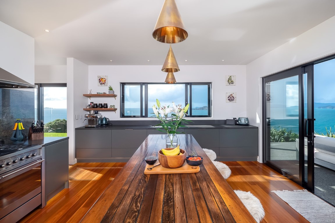 kitchen-design-arcline-architecture-copper-timber-floor-sea-views