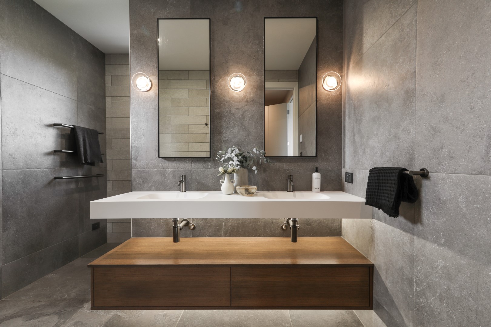 industrial-contemporary-tile-bathroom-arcline-architecture