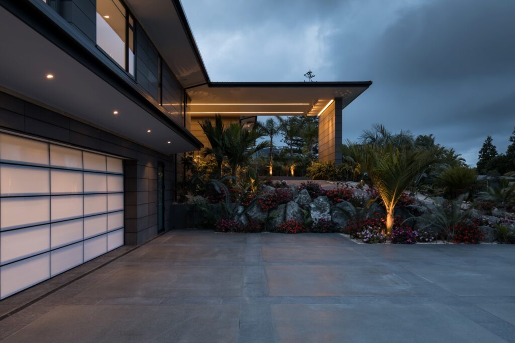 residential-architecture-home-design-driveway-garage-entry-portico-arcline