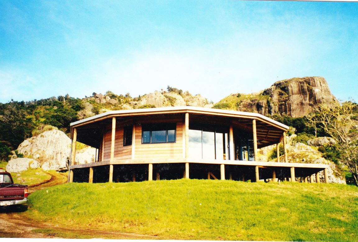 eco-lodge-ecohomes-arcline-architecture-northland-30-yrs