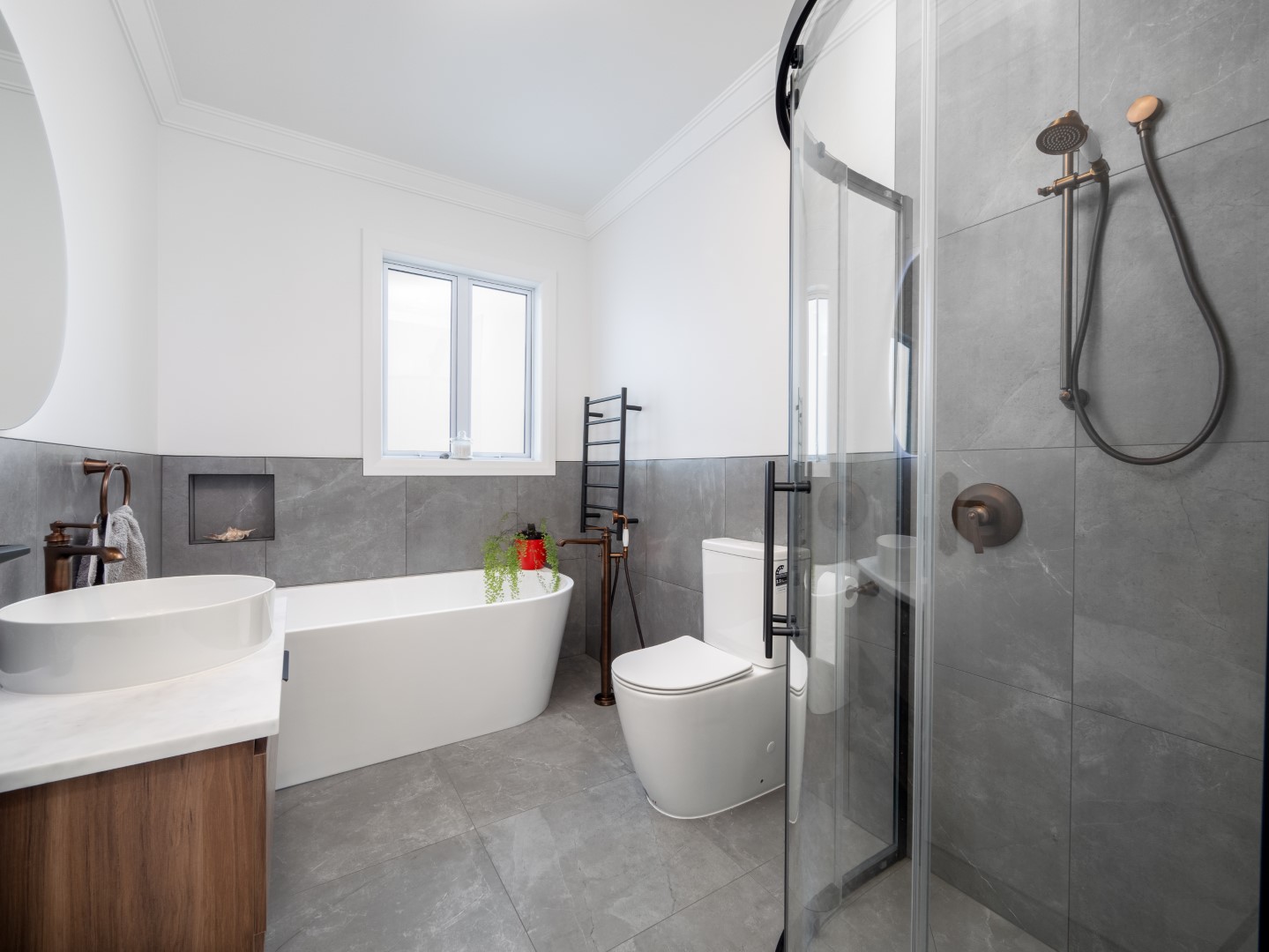 Modern-bathroom-grey-tiles-white-with-brass-arcline-architecture