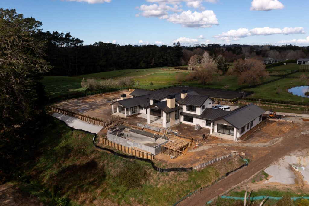 riverhead-residence-arcline-architecture-large-family-home-tray-roofing