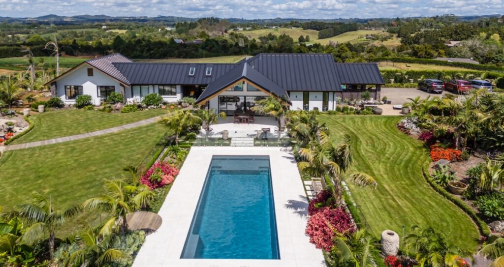 waipapa-residence-arcline-architecture-landscaping-pool-summer