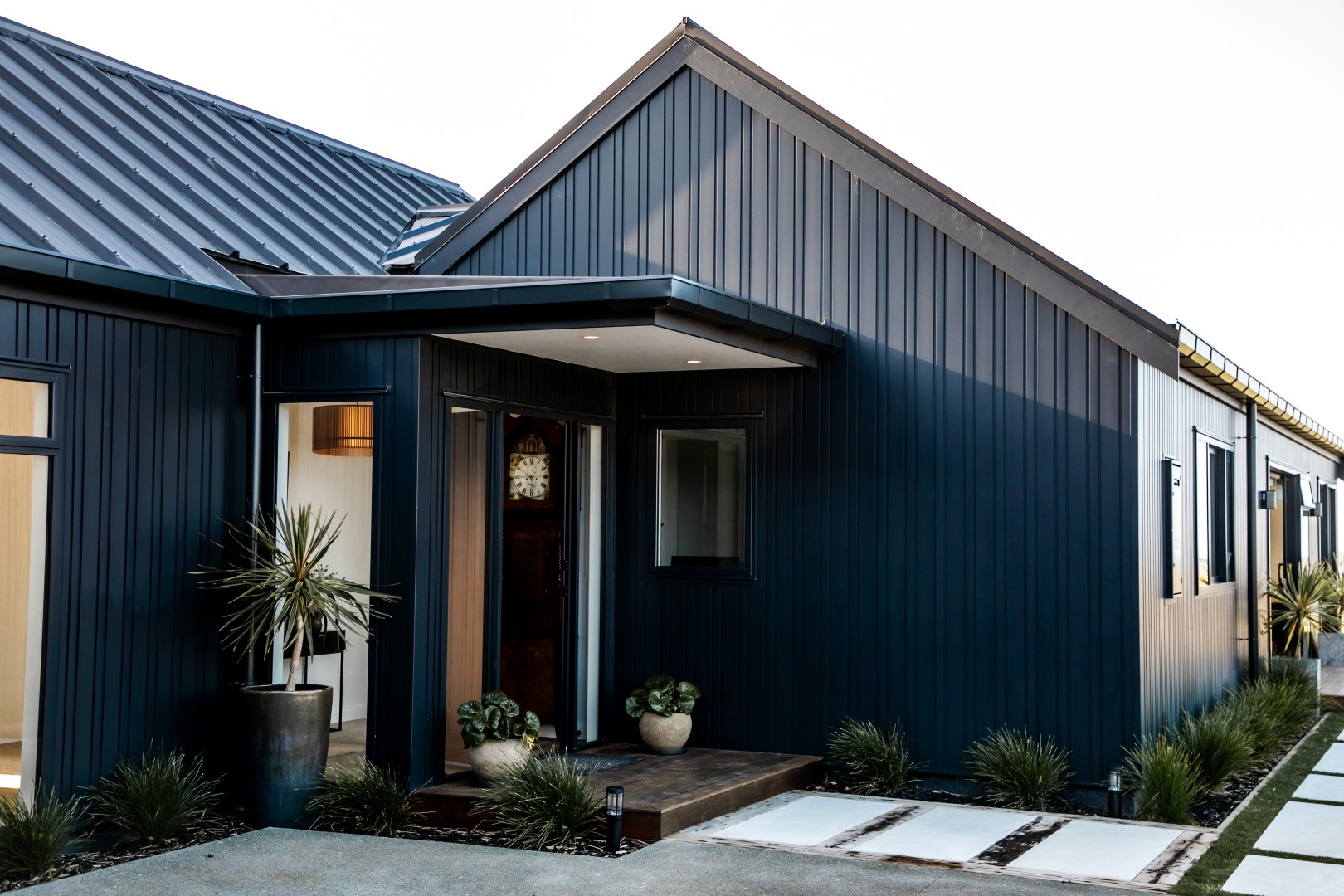 black-nuwall-cladding-te-arai-farmhouse-arcline-architecture