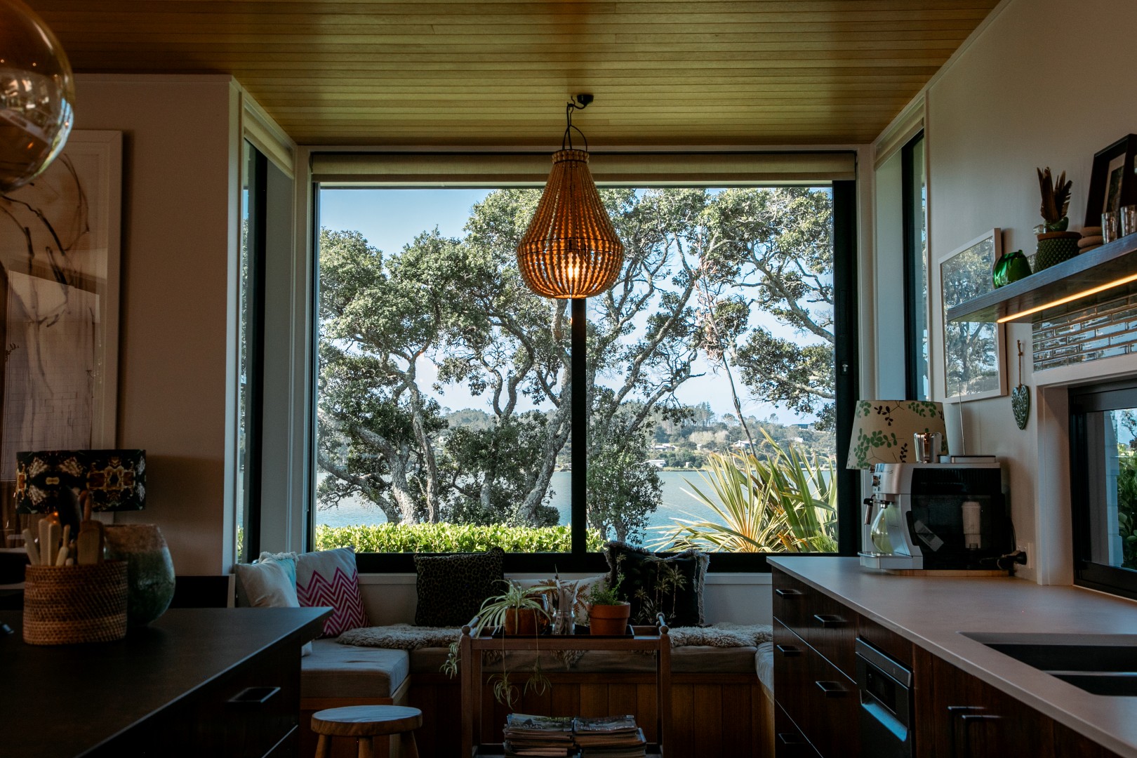 mid-century-modern-kitchen-design-arcline-architecture-mangawhai-water-views