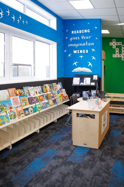 library-reading-autex-wall-blue-green-arcline-architecture