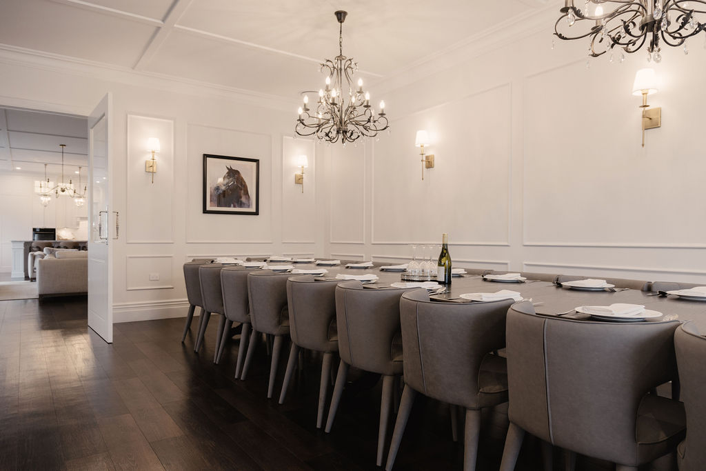 buxton-manor-arcline-architecture-dining-room-chandelier